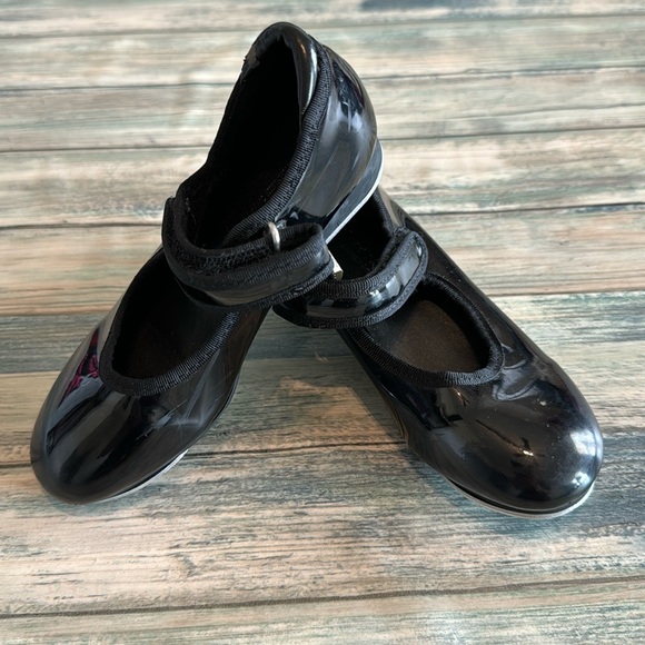 Girls Tap Shoes (Sz: 10) - Picture 1 of 12